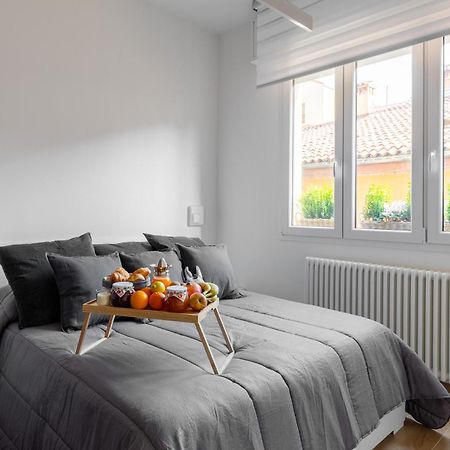 Apartamento La Dimora Degli Asinelli Bolonia Exterior foto